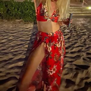 Gorgeous Tropical Red 2 Piece Set